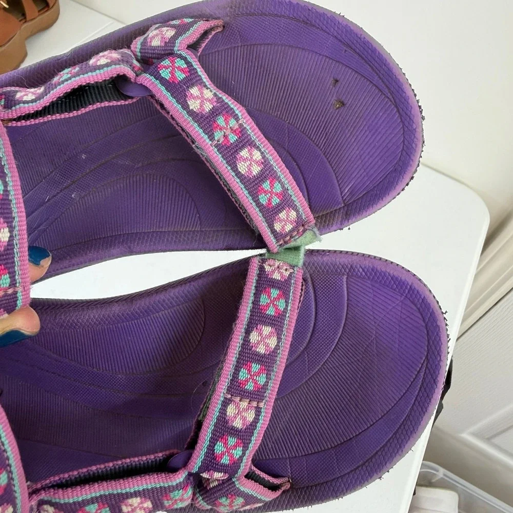 TEVA youth girl's purple Hurricane Velcro outdoor adventure sandals shoes 13